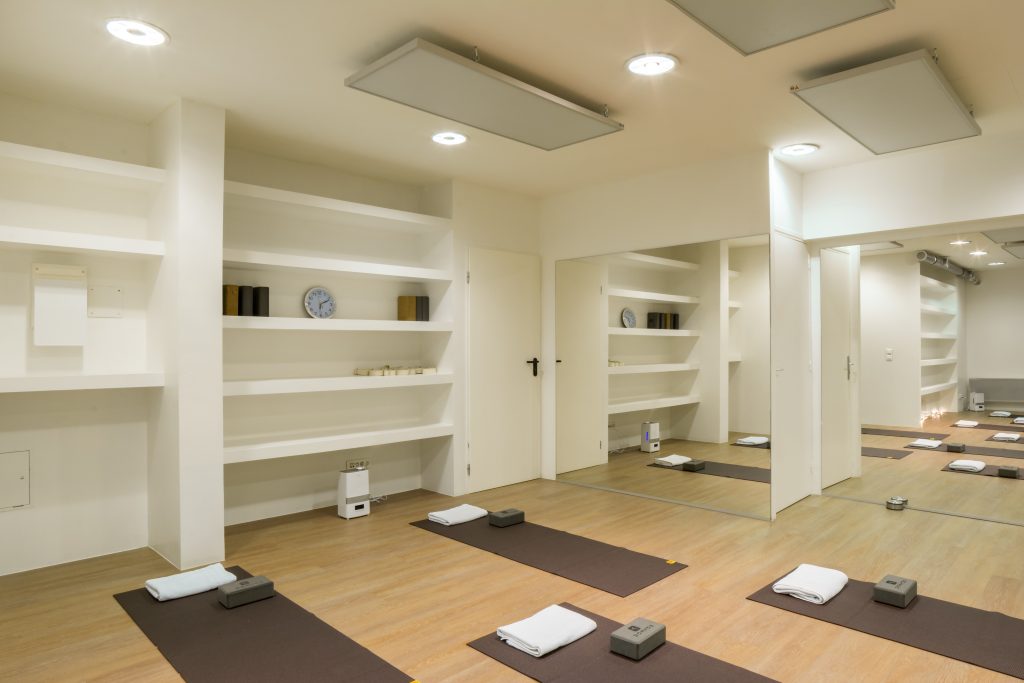 studio hot yoga ivry - paris - cours de yoga - centre yoga
